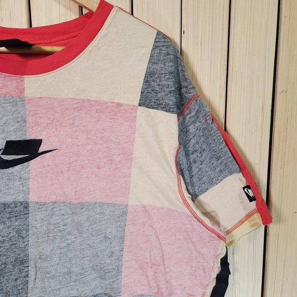 Nike T-Shirt Checkered Block Color - Picture 3 of 13